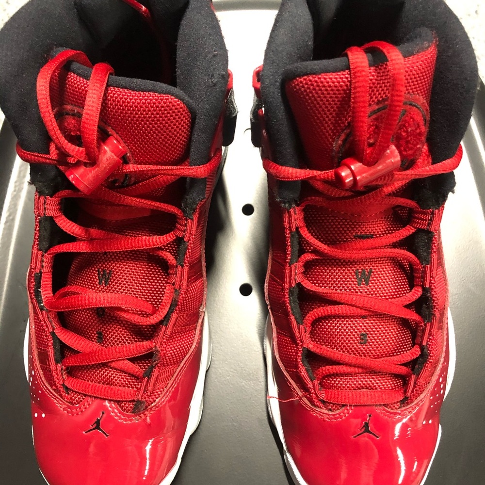 Gym red Jordan 11